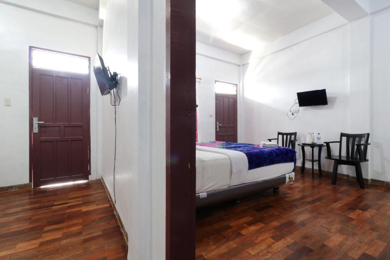 Villa Keluarga Bre Batunanggar Berastagi Esterno foto